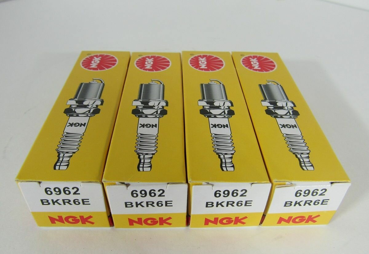 Свечи зажигания комплект 4 штуки 6962 BKR6E NGK