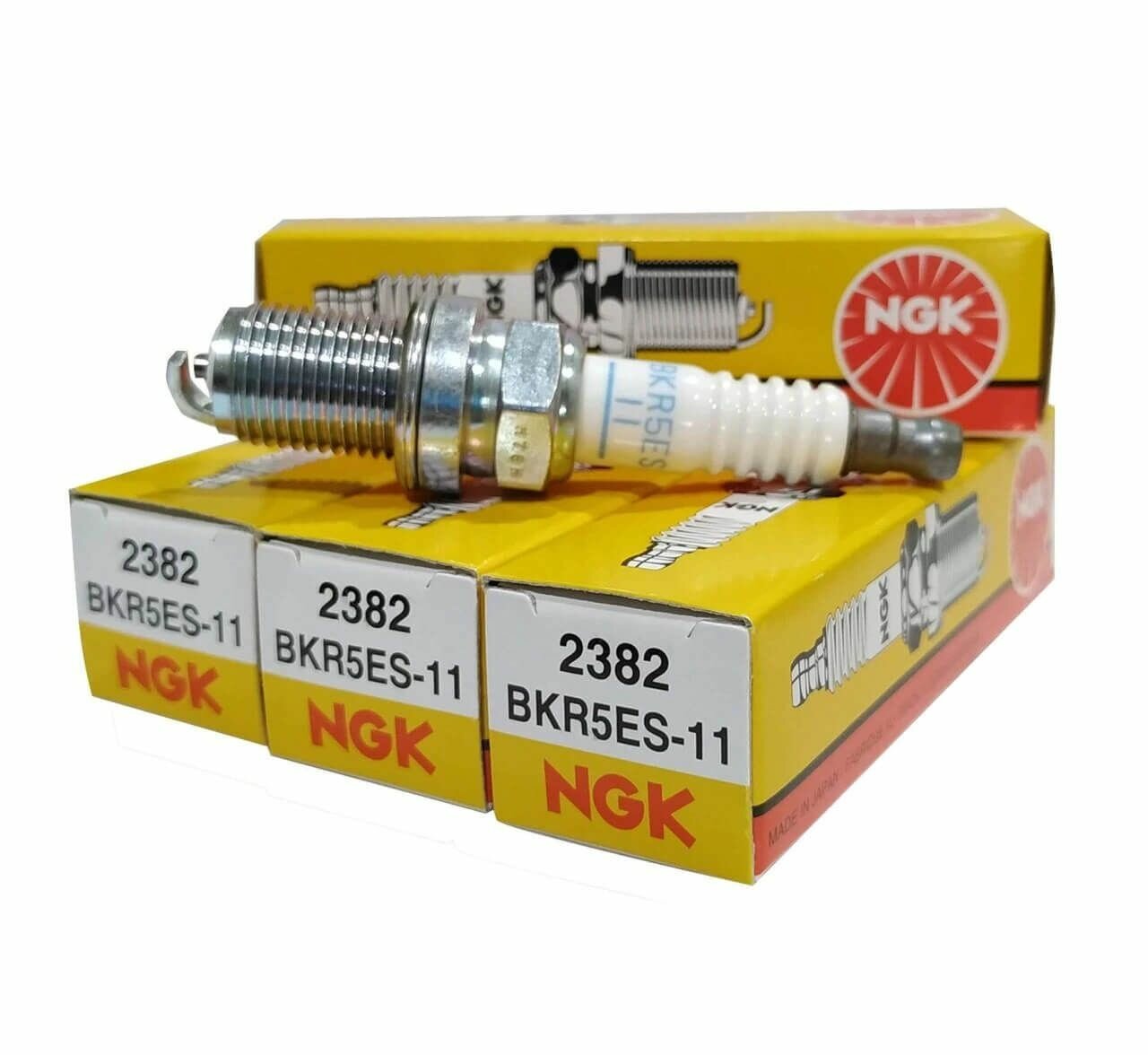 Комплект свечей зажигания NGK 2382 /BKR5ES11/ (4шт.)