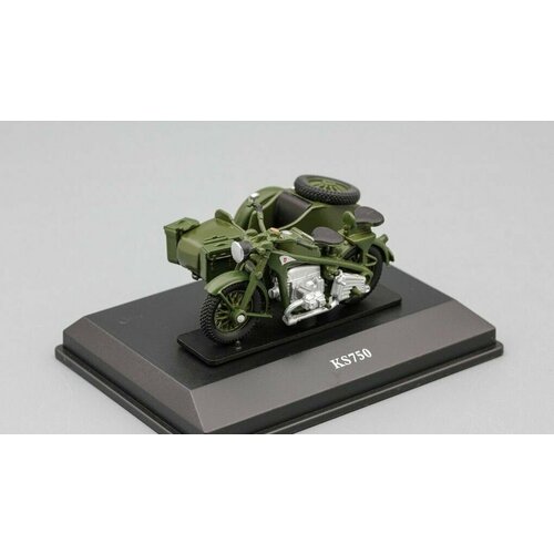 Масштабная модель Zundapp KS750 motorcycle with sidecar, matte dark green maisto 1 18 scale suzuki rm z250 motorcycle replicas with authentic details motorcycle model collection gift toy