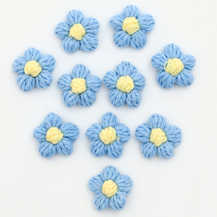 Цветок вязаный, набор 10 шт, размер 1 шт, 4 × 1,5 см, цвет голубой
