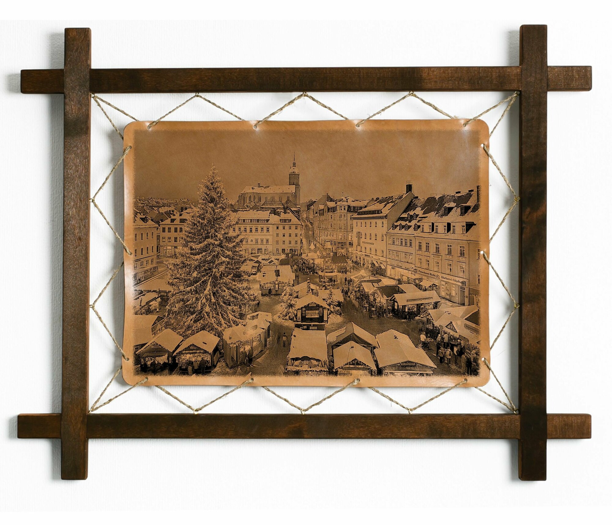 Картина Рождественская площадь, гравировка на натуральной коже, интерьерная для украшения и декора на стену в деревянной раме, подарок, BoomGift