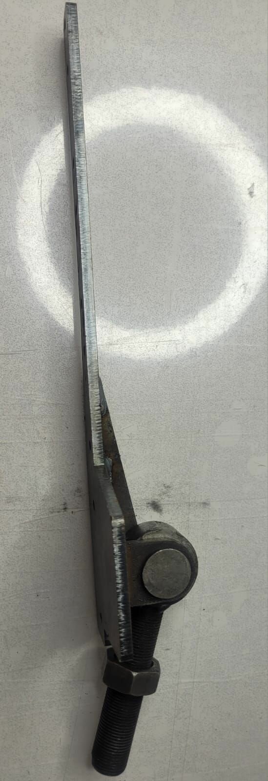 фото Головка ножа стальная (пятка) в сборе с наконечником косилки КСФ-2,1 кзнм 08.302 (кзнм 69.030)