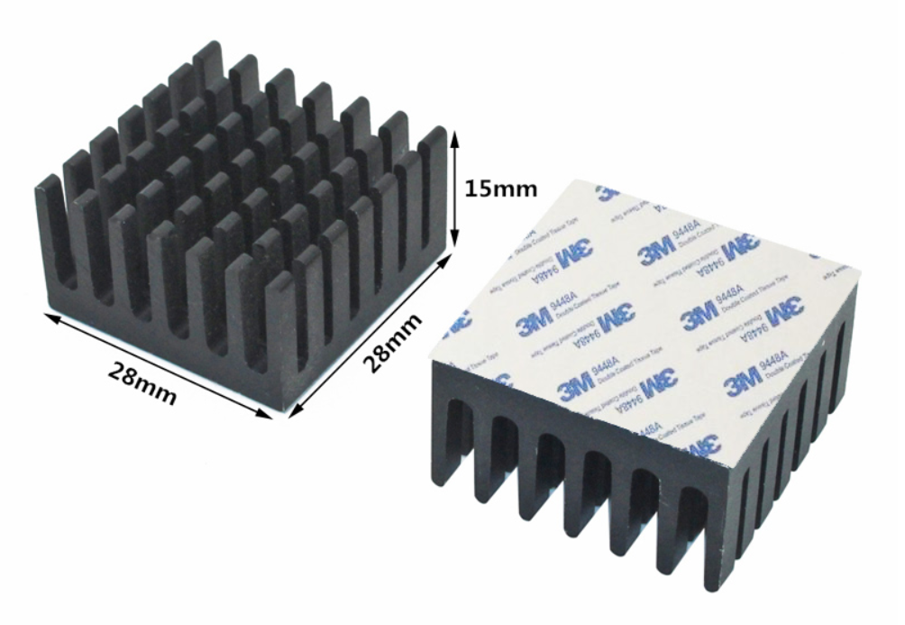 Аллюминиевый радиатор 28х28х15 мм с термоскотчем