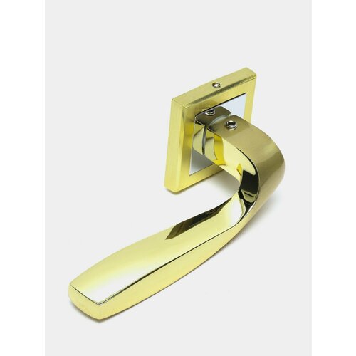 Комплект дверной с защелкой и заверткой 7160 матовое золото комплект дверных ручек vilardi агата stg матовое золото