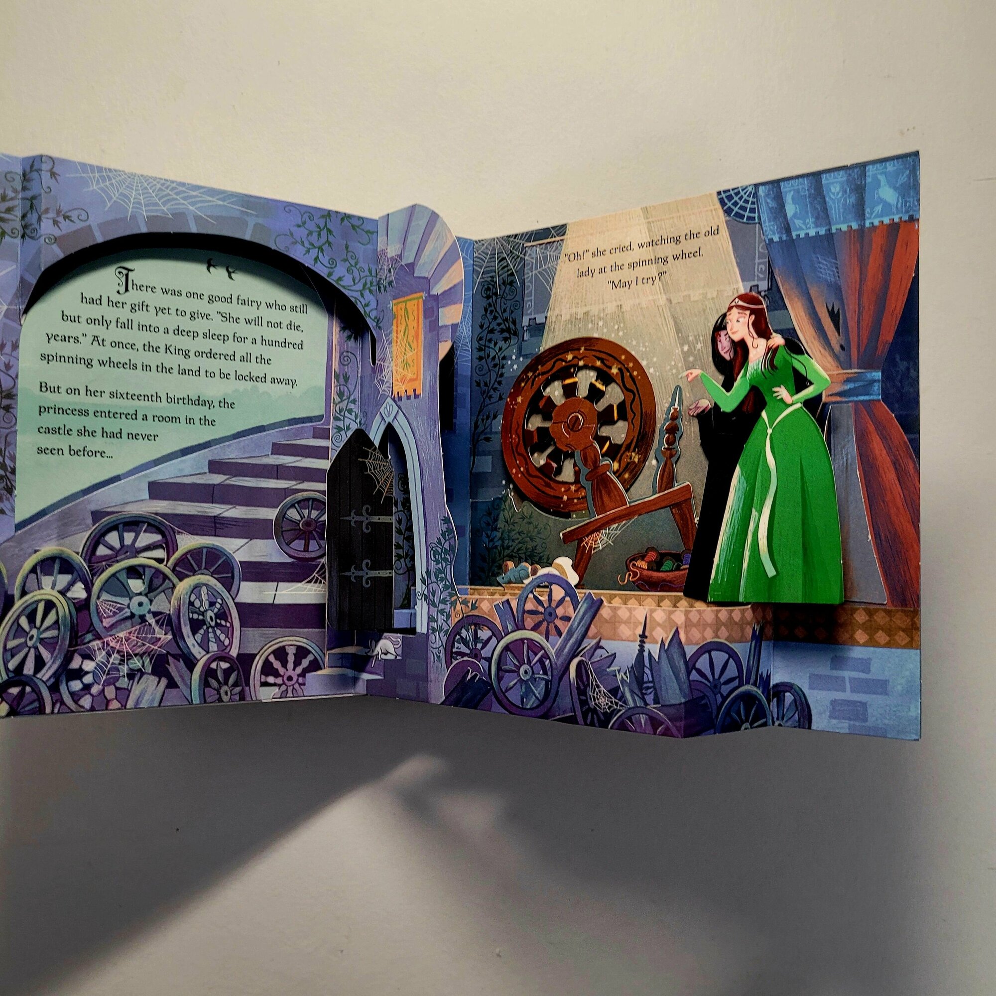 Спящая красавица. Сказки панорамки. Книга-панорама - Sleeping Beauty. Pop Up Fairy Tales - фото №7