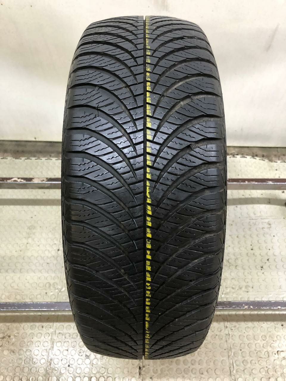 Goodyear Vector 4Seasons Gen-2 195/60 R15 БУ Шины Летние