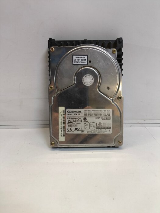 Жесткий диск 3.5" Quantum KW36L0 36.6Gb U160SCSI HDD 68 Pin