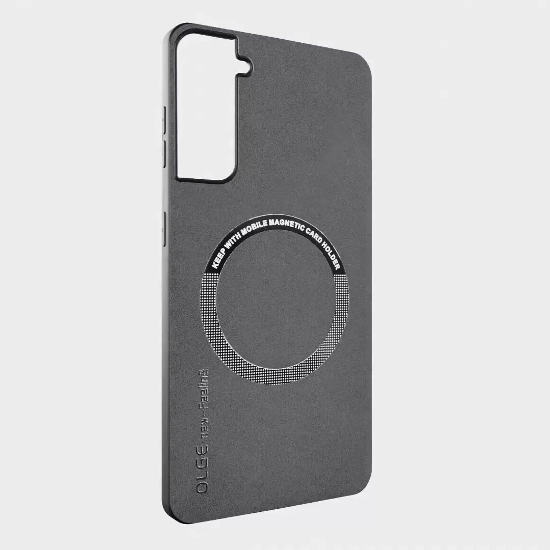 Чехол на iPhone 16 (Эпл Айфон 16 ) MagSafe, защитная кожаная накладка с магнитом из качественного покрытия (коричневый) — фото 1