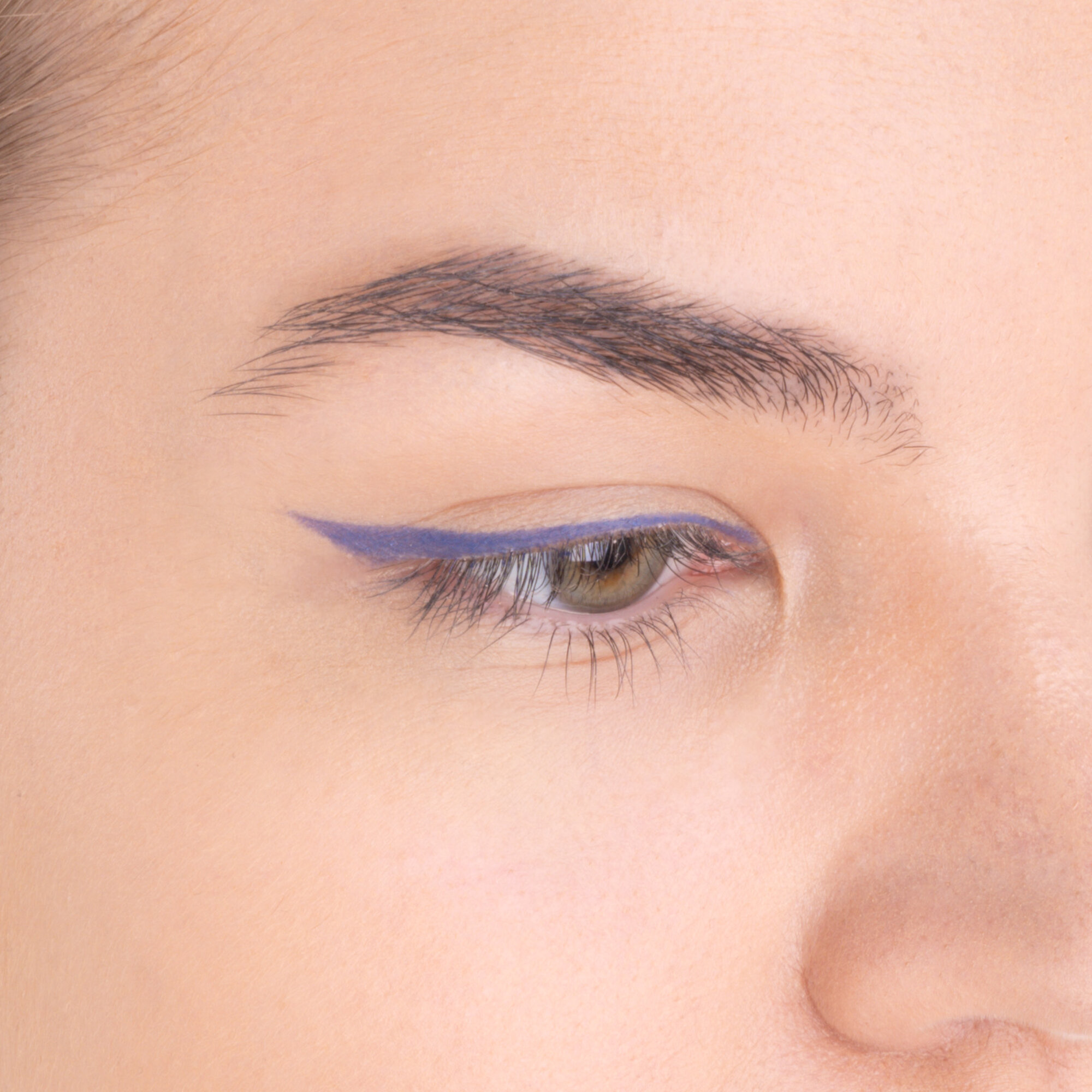 Карандаш для глаз Stellary Skin Studio №05, синий, металлический финиш, деревянный корпус, 1,5 г — фото 1