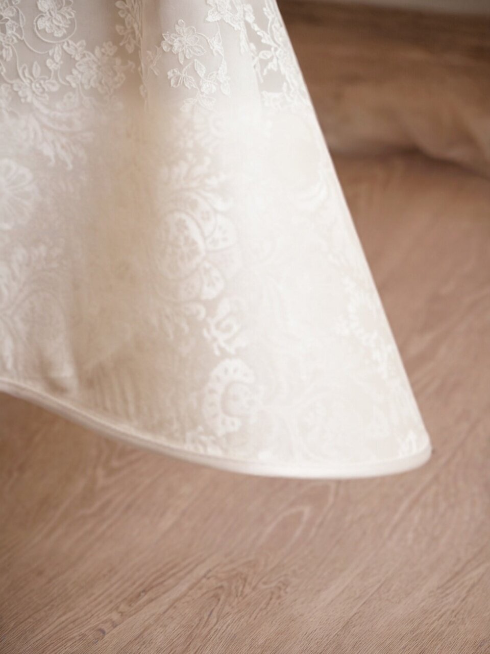 Скатерть клеенка Колорит Шелк край бейка 1 35х2 м ПВХ бежевый  рисунок  Россия