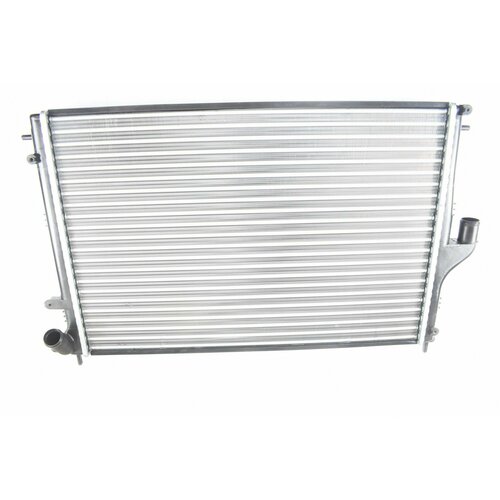 Радиатор охлаждения двигателя с кондиционером для Renault Logan Sandero 1416 08- Duster 1620 SGRN0002082 Рено Логан Сандеро 1416 08- Дастер 1620 5900₽