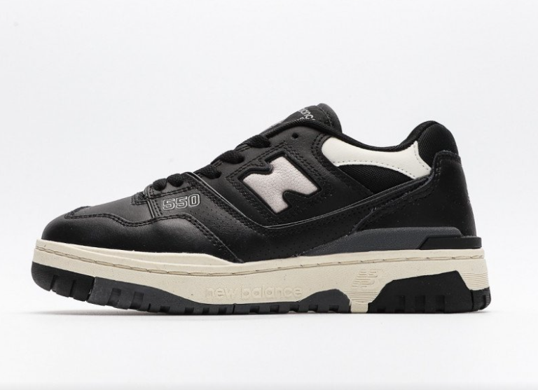 Кроссовки New Balance 550, полнота 10 (RU)/ на широкую стопу, размер 8US, черный