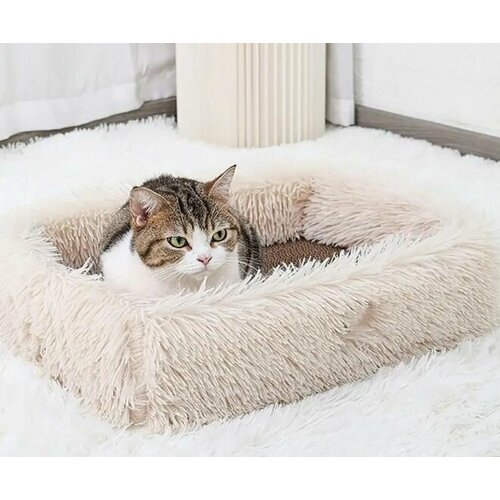 Лежанка с когтеточкой 44х34, бежевая