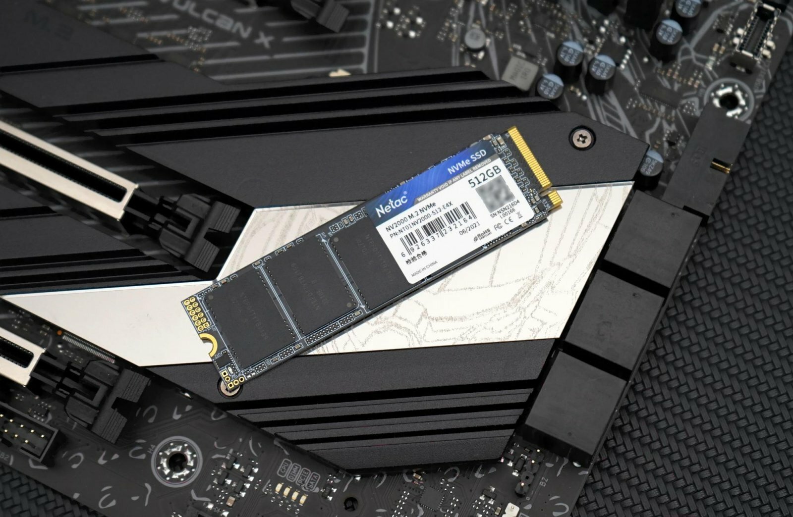 Накопитель SSD Netac M.2 NV2 512 Гб PCIe NT01NV2000-512-E4X