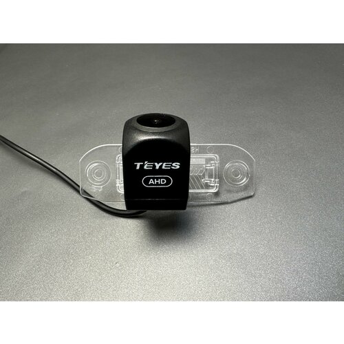 Камера заднего вида Teyes AHD для Volvo Вольво 2007 - 2018 2200₽