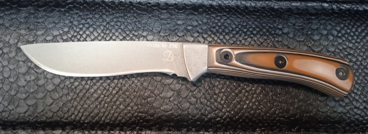 Нож кованый Походный фултанг сталь М-390 рукоять микарта