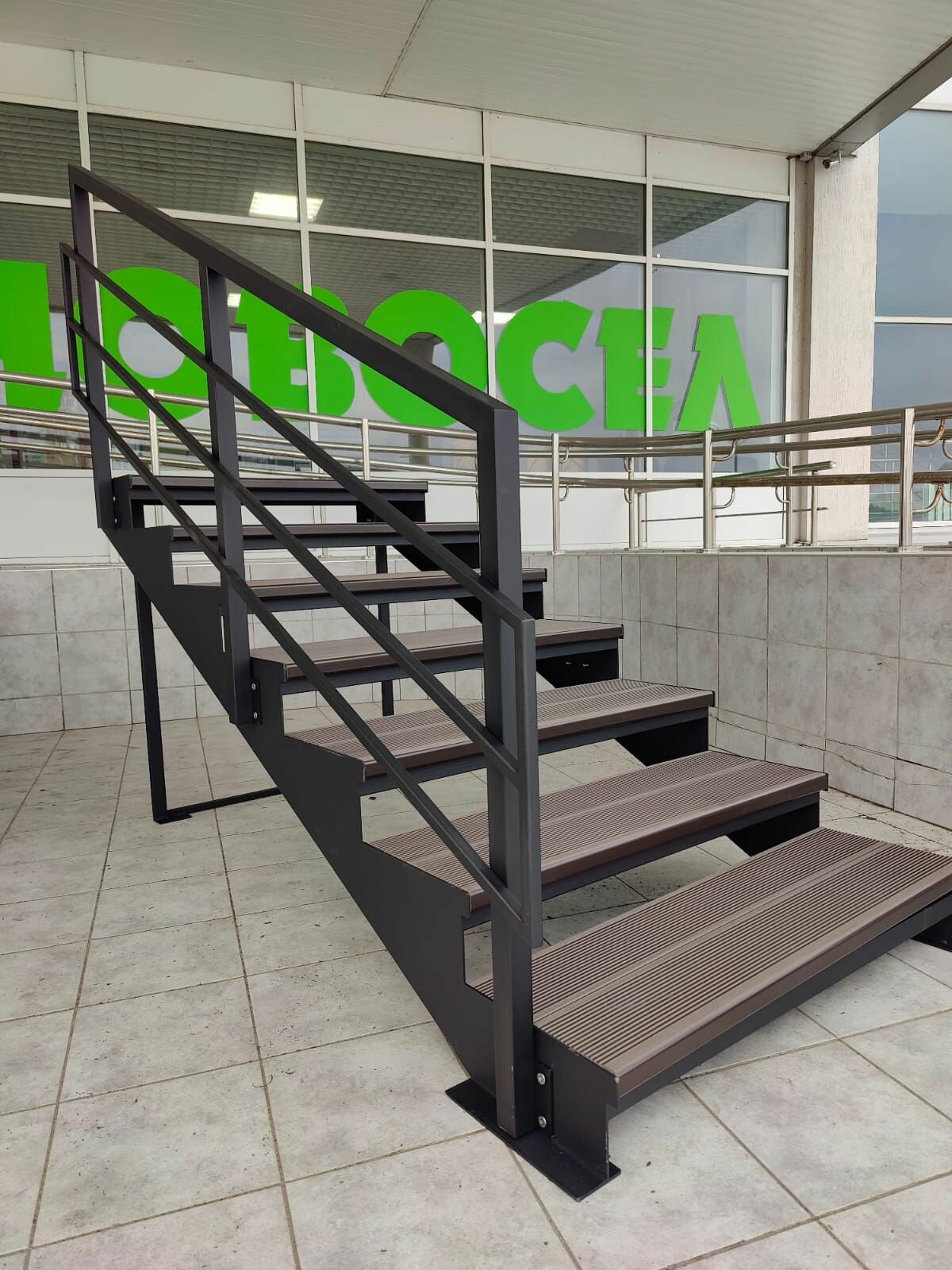 Ограждение для лестницы-крыльца 7 ступеней.