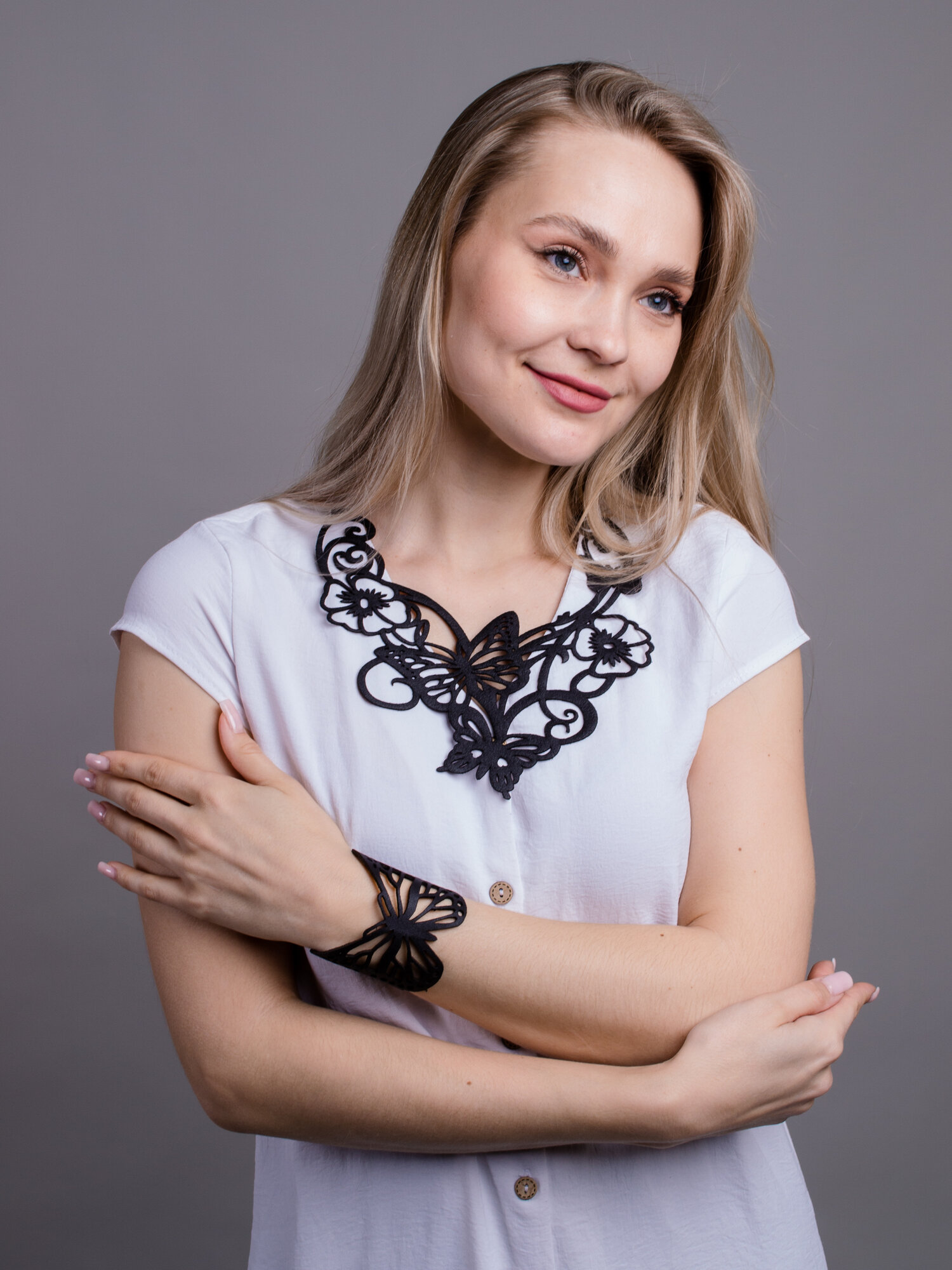 Колье КОЖАНЫЙ ЦВЕТОК, длина 46 см, черный