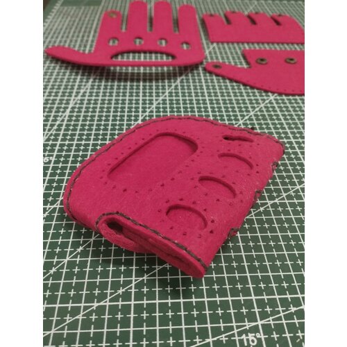 Картхолдер из фетра Рука - набор для шитья набор batman кружка кардхолдер