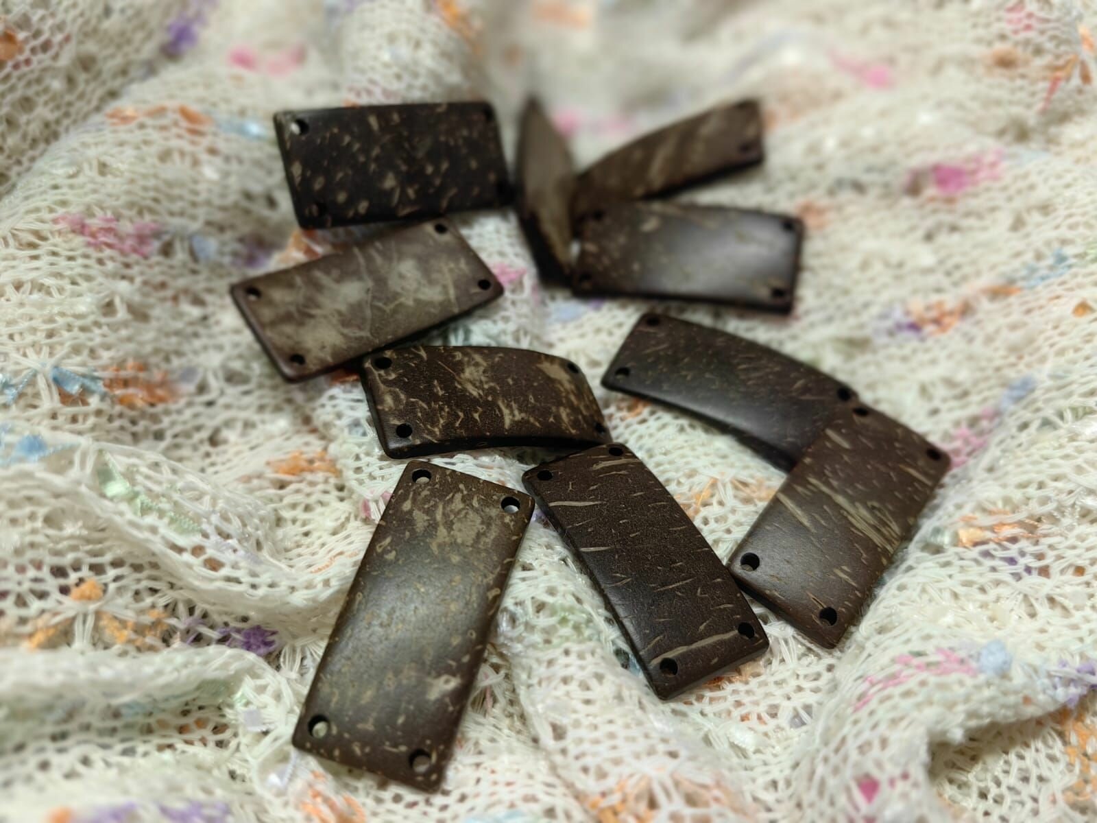 фото Декор кокосовый прямоугольный 40х20мм