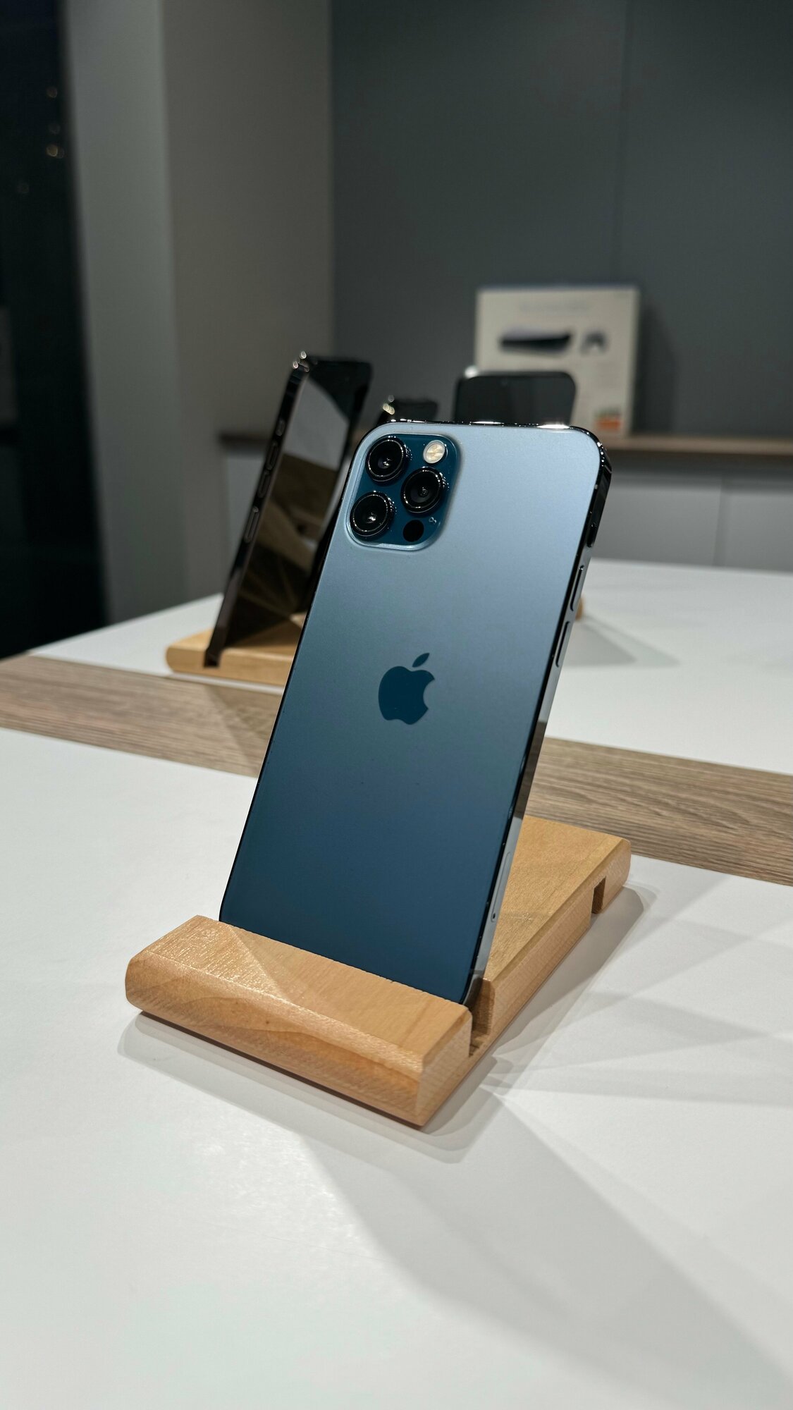 Смартфон Apple iPhone 12 Pro 256 ГБ, nano SIM+eSIM, графитовый — купить ...