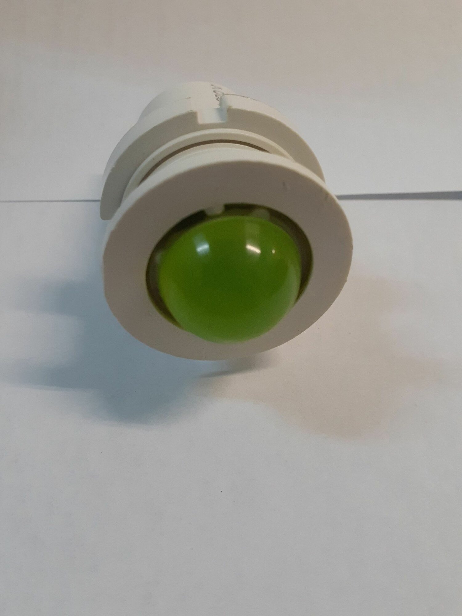 Лампа, диаметр 27 мм, зеленая, 220V, цоколь, круглая, плафон зеленый — фото 1