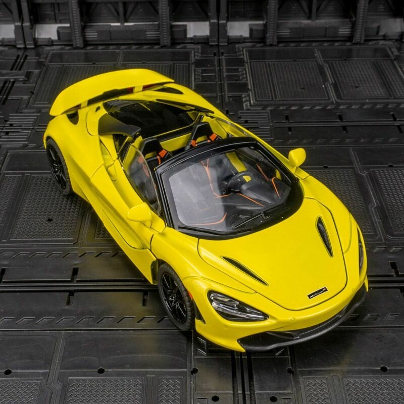 Машинка металлическая спорткар McLaren 720S Yellow 1:24 , Коллекционная модель для взрослых, Игрушечный автомобиль с звуковыми и световыми эффектами