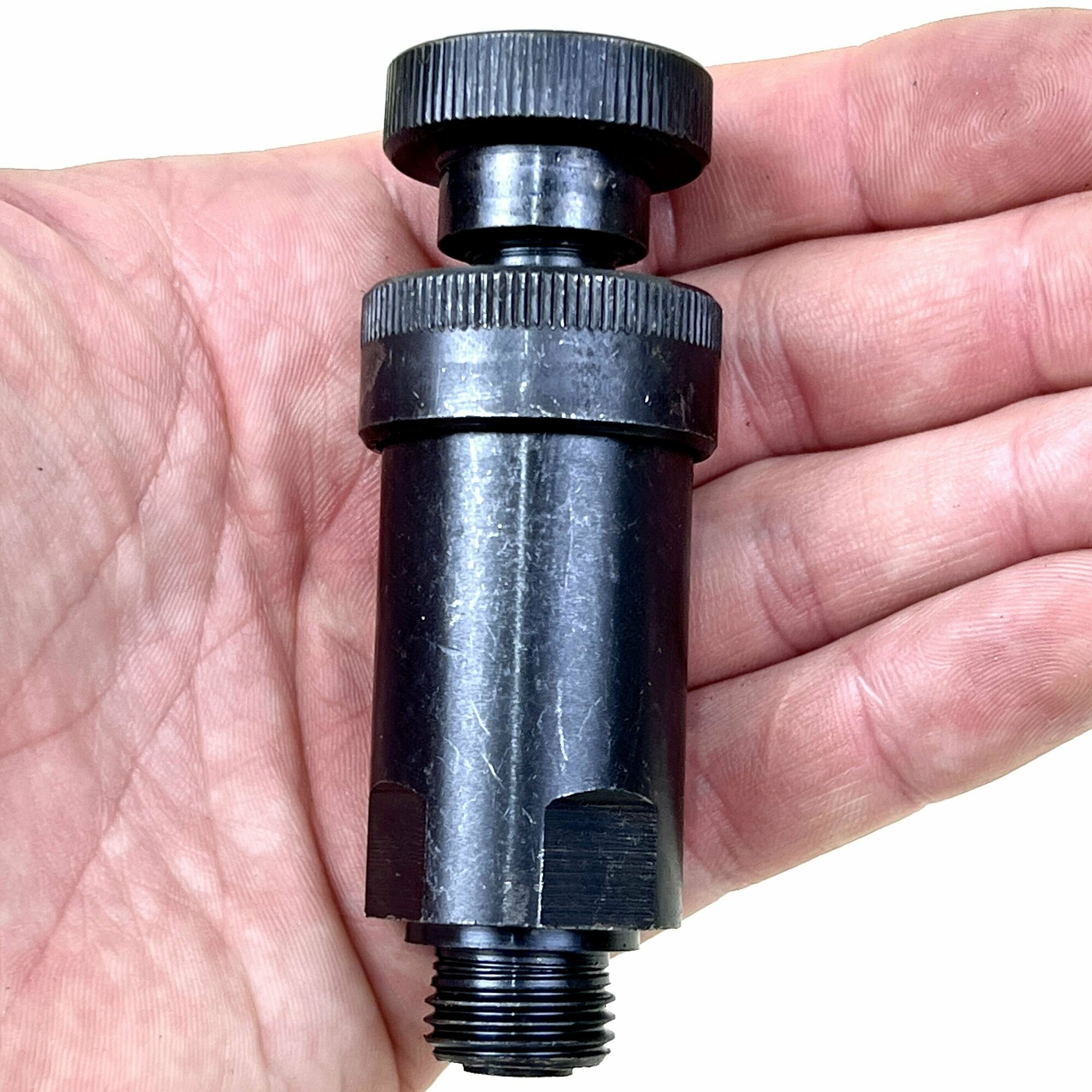 фото Насос ручной подкачки (солдатик) МТЗ ЗИЛ ЮМЗ ДТ-75 Д-243/245 Д-65 16-С35-3Б