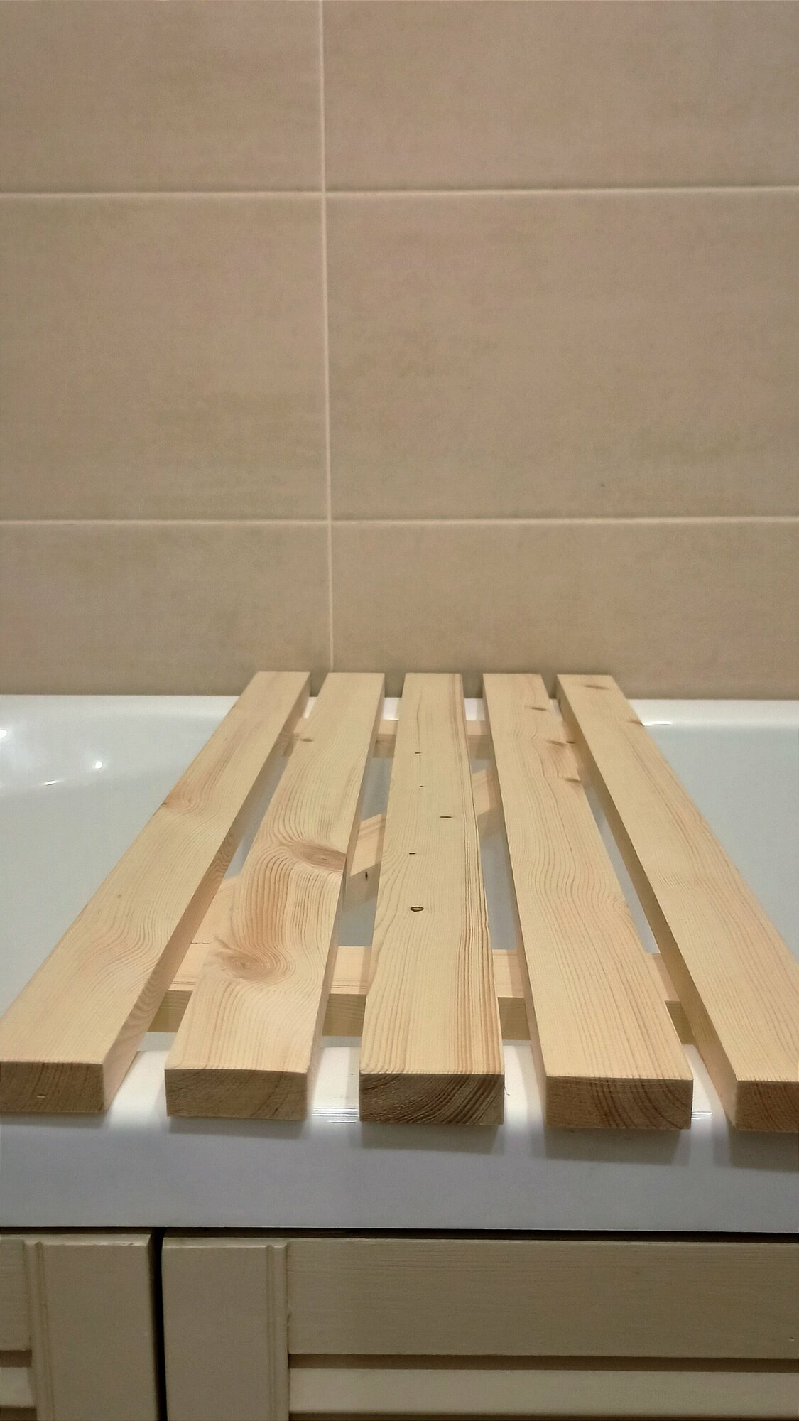 Решетка-сиденье на ванну из дерева 70х30см, деревянное сиденье для ванны, решетка на ванну, доска для ванны, полка, сидушка для ванны