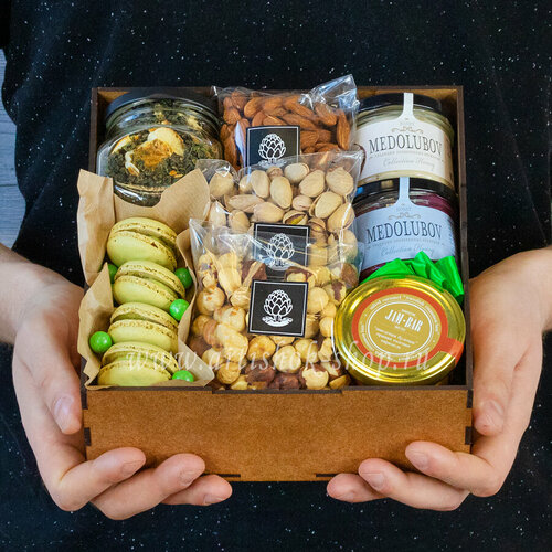 Подарочный набор с медом, чаем и сладостями АRT-Box артишок №1272 подарочный набор с чаем орешками и медом fb040