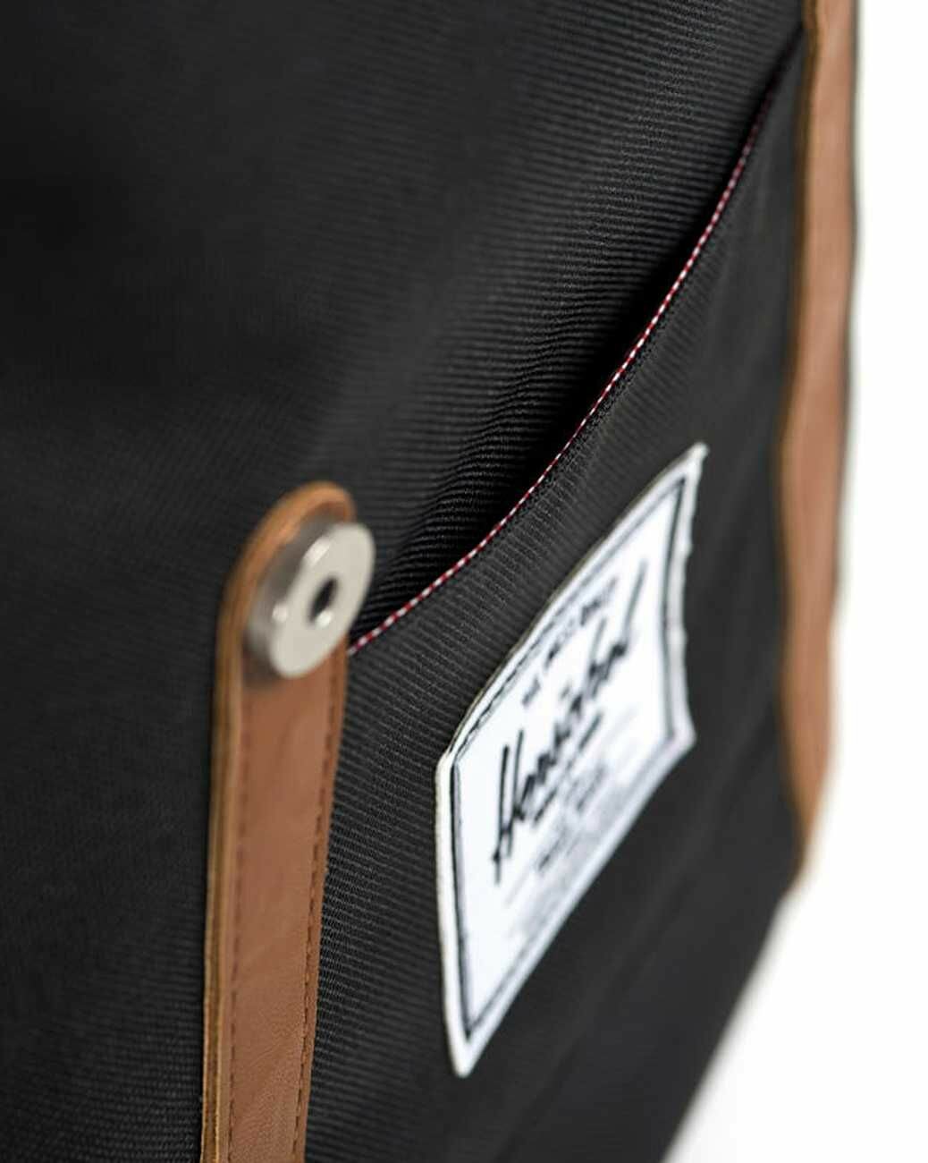 Городской рюкзак Herschel Retreat 19.5, Black/Tan Synthetic Leather