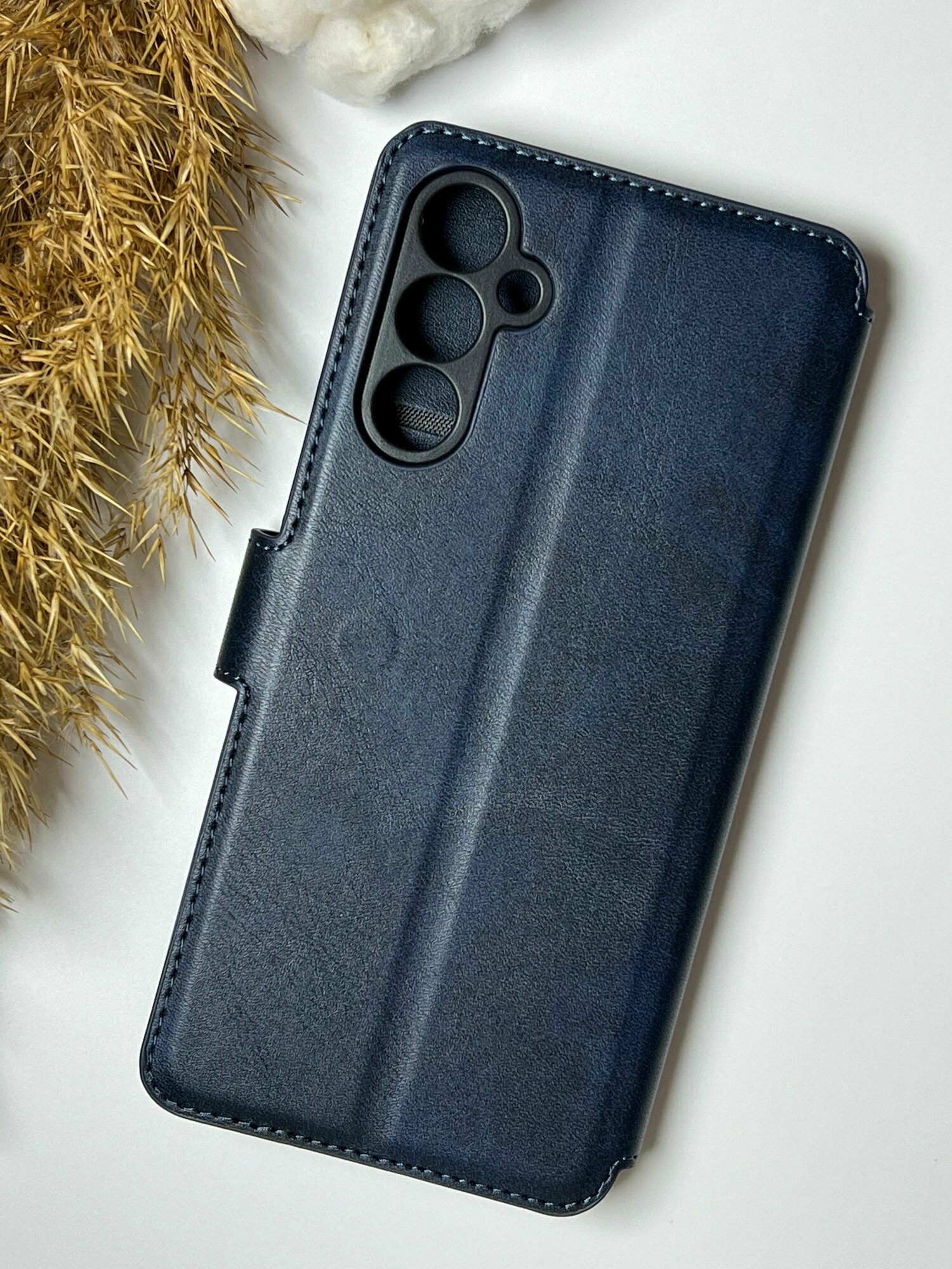 Чехол книжка для Samsung Galaxy A25 / Самсунг Галакси А25 c хлястиком / flip чехол для самсунг А25 с функцией подставки , синий — фото 1