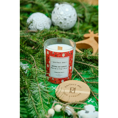 Свеча ароматическая Happy New Year! Счастливого Нового года 2024 деревянный фитиль