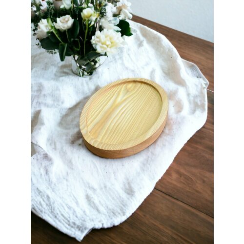 Подставка деревянная из массива лиственницы 175х135 см 600₽