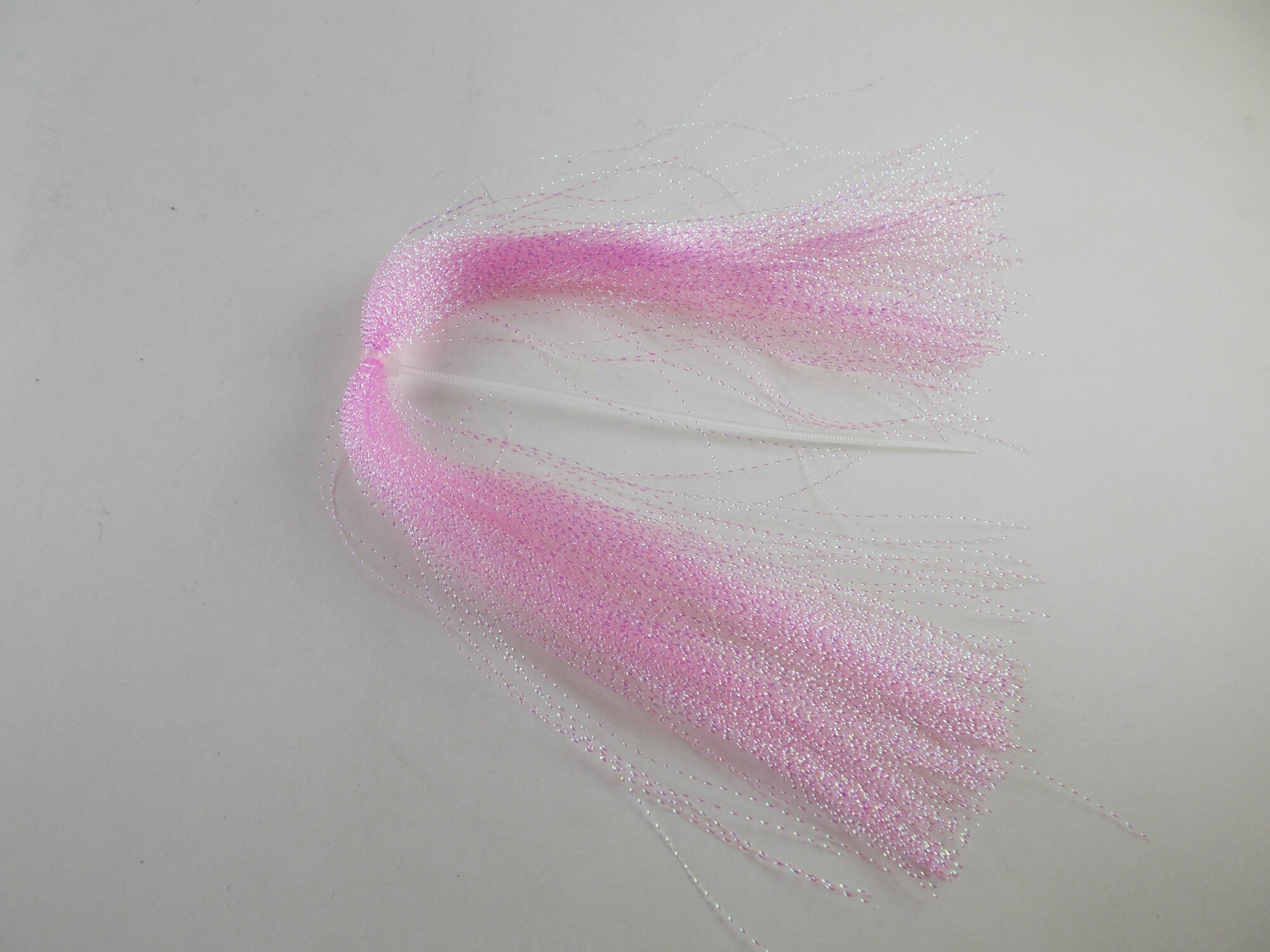 Люрекс голографический для вязания мушек Розовый.