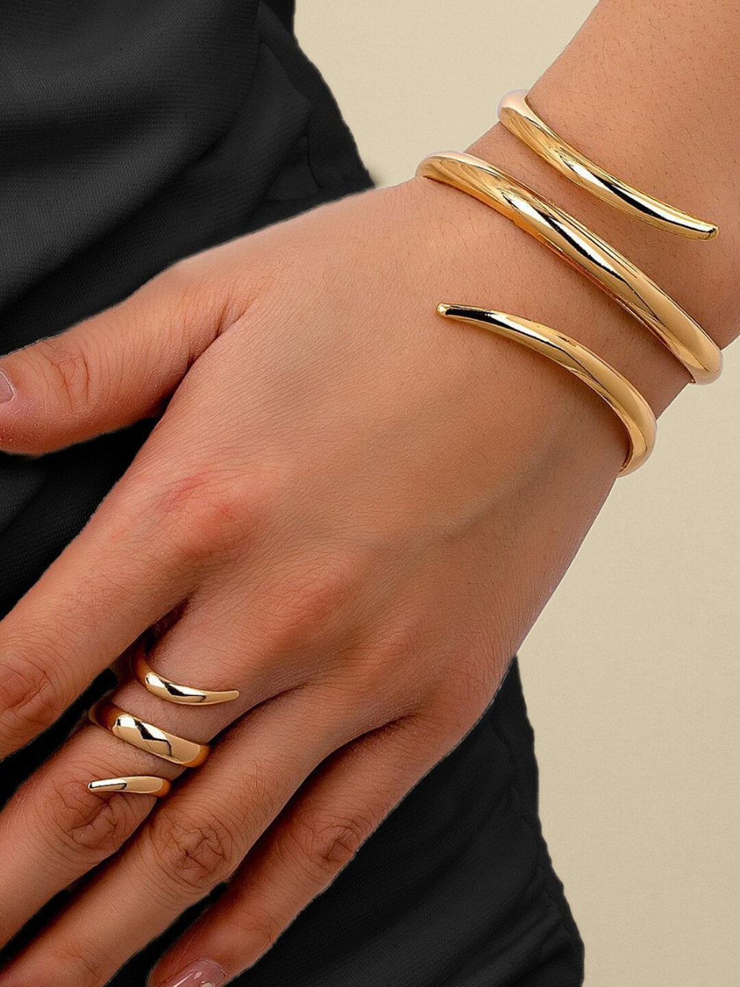 Комплект бижутерии: браслет, кольцо