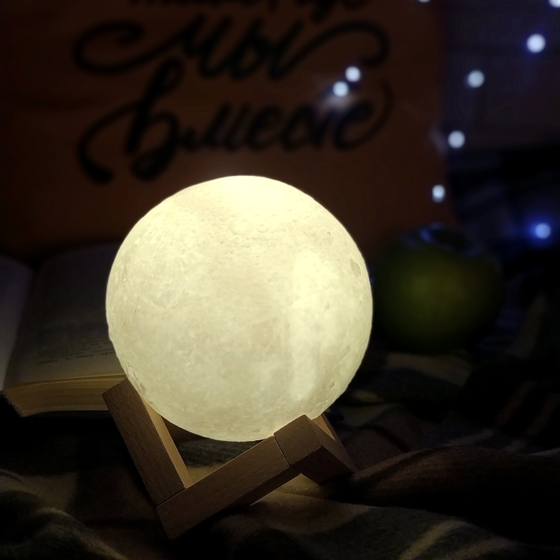 Ночник луна, светильник в форме луны с 3D эффектом, диаметр 9,5 см - фотография № 13