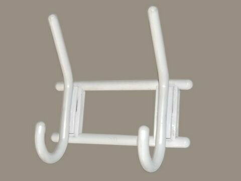 2-х крючковая вешалка снежно-белая, пластмасса -1шт