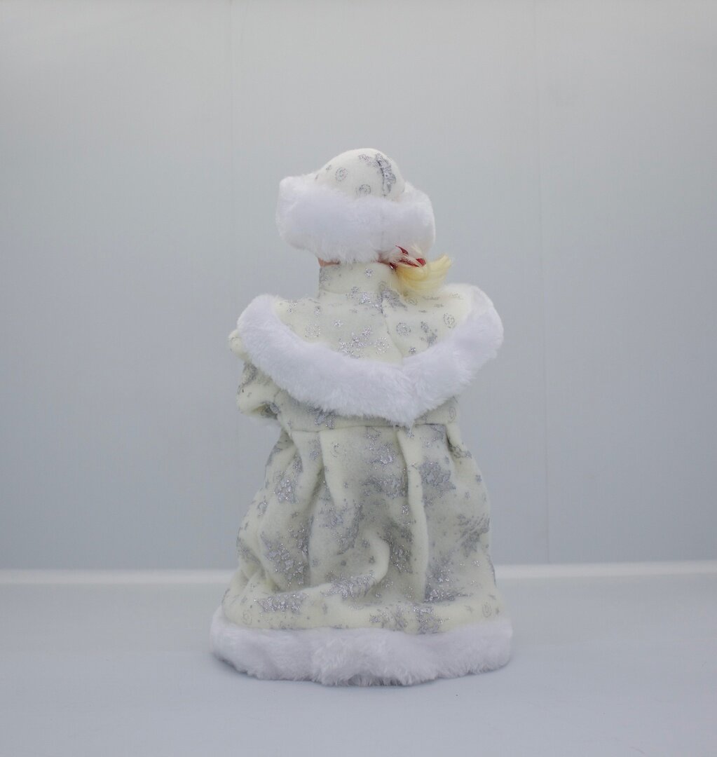 Снегурочка с посохом в шубе/30 см/Фигурка декоративная с функцией движения и проигрыванием новогодней музыки на батарейках . Белый