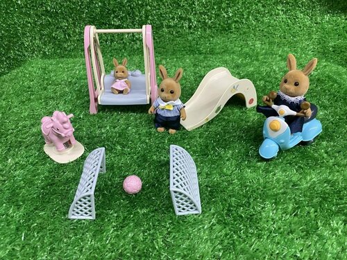 Аксессуары и мебель для кукольного домика: Семья кроликов и детская игровая площадка, куклы - питомцы, кукольная мебель, новый игровой набор Santomle families