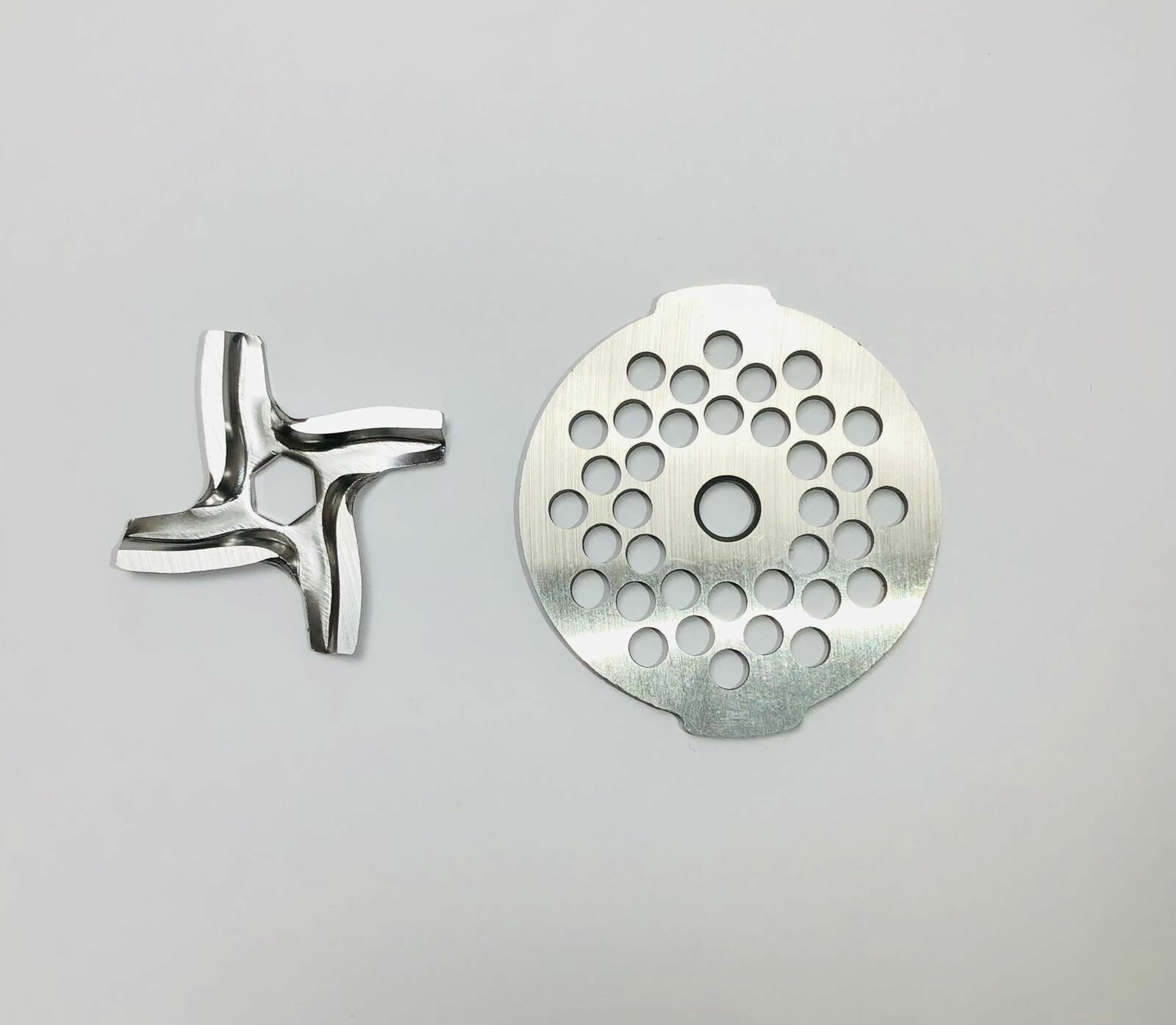 фото Набор ножей для мясорубки Moulinex, Tefal базовый, нож с шестигранным посадочным местом и решетка с диаметром ячейки 4.5 мм.