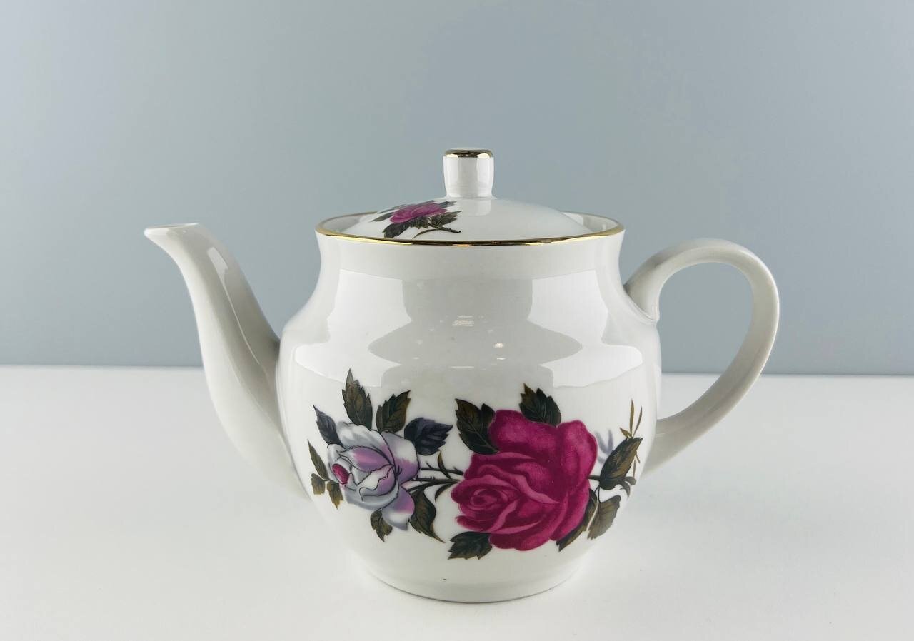 фото Винтажный заварочный чайник "Цветочный". Фарфор Пролетарий. СССР, 1980-е.