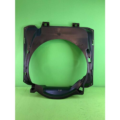 Диффузор радиатора ! \MAN TGA