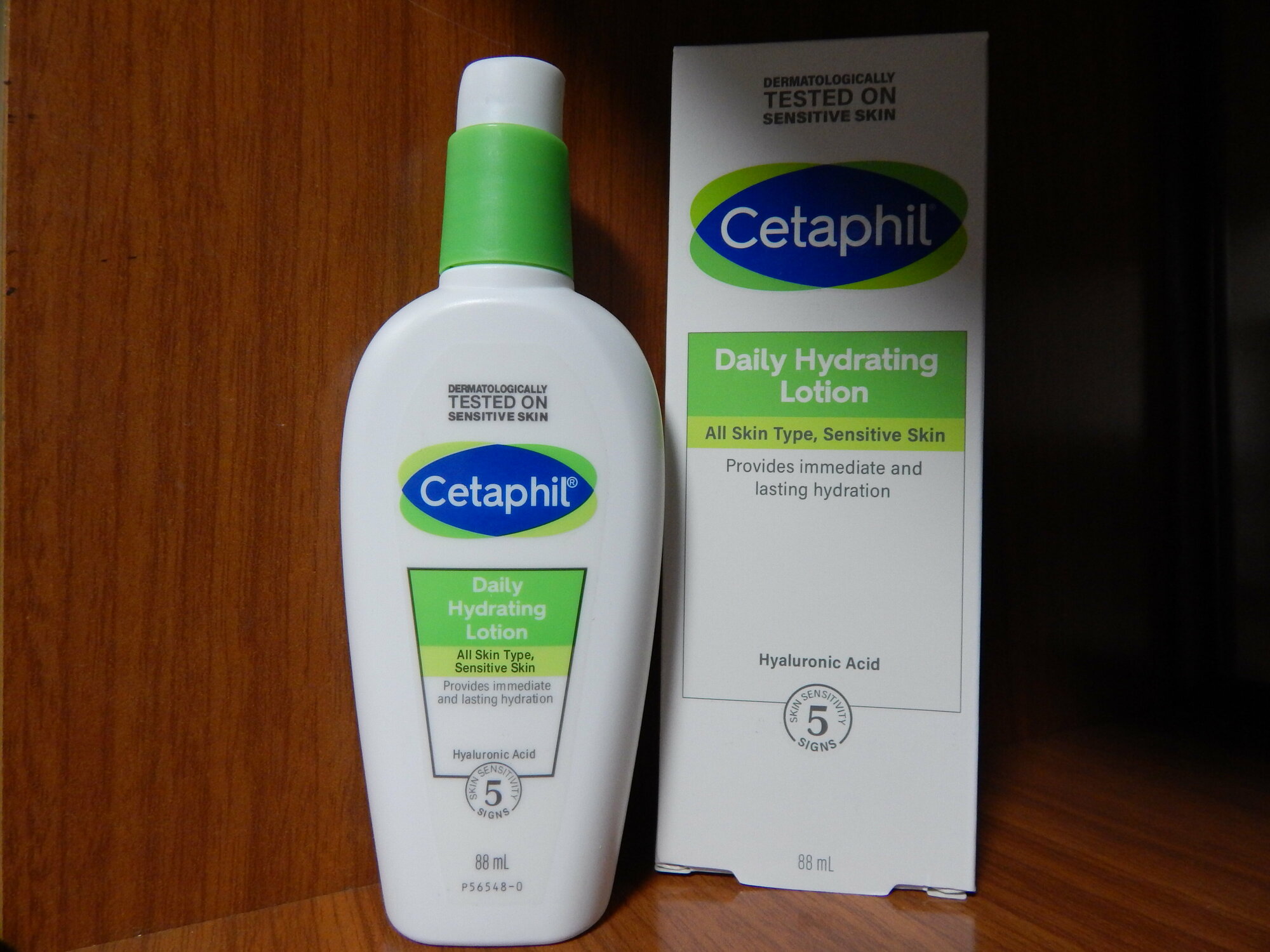 Cetaphil Daily Hydrating Lotion Увлажняющий лосьон для лица, Подходит для людей с любым типом кожи,88 мл