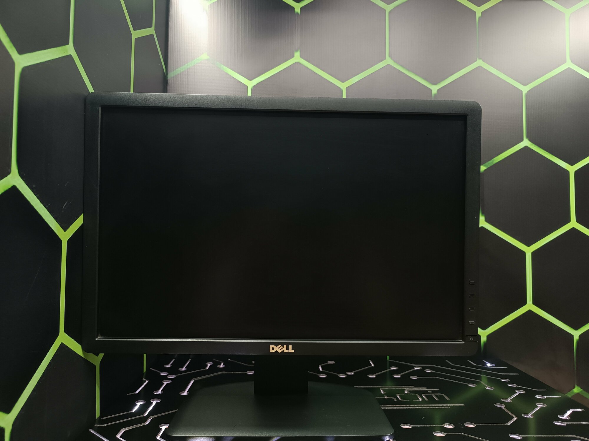 Монитор Dell E1913 19" 1440x900