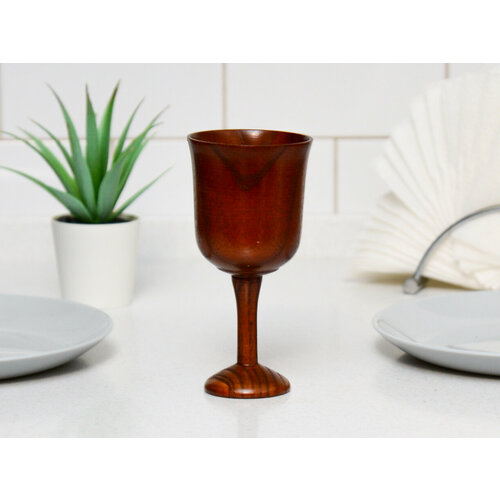 Бокал деревянный на ножке D6,5 H13. Стопка деревянная
