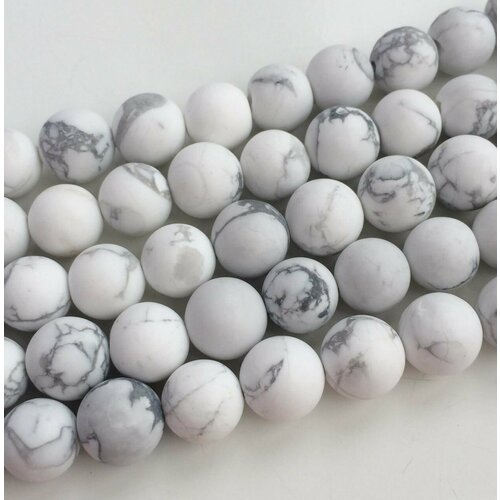 Бусины 4 мм. из натурального камня кахолонг (нить 30 бусин)