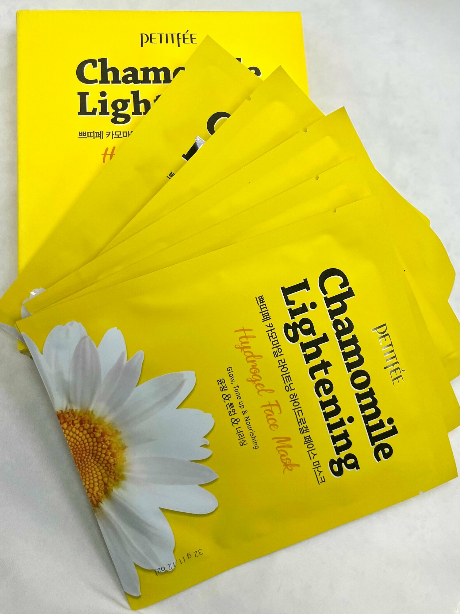 Гидрогелевая маска с экстрактом ромашки Petitfee Chamomile Lightening Hydrogel Face Mask - фото №12