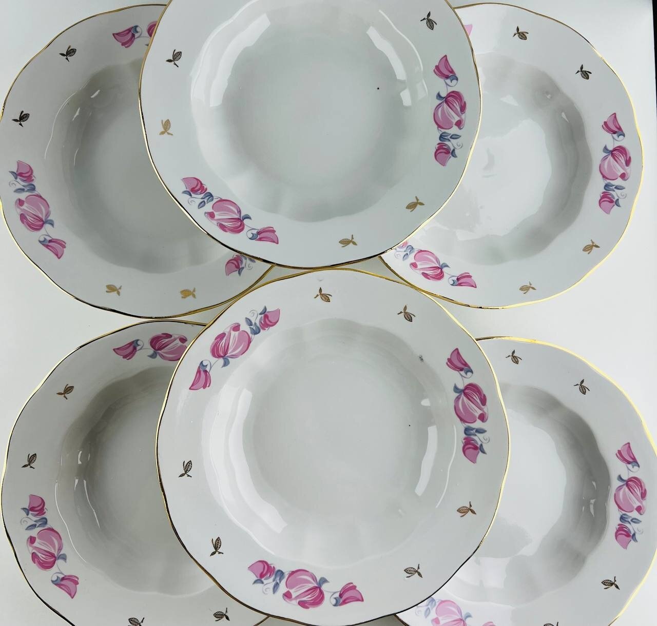 Винтажный набор суповых тарелок " Розовые цветы". Фарфор Рига. Лсср, 1970-е.