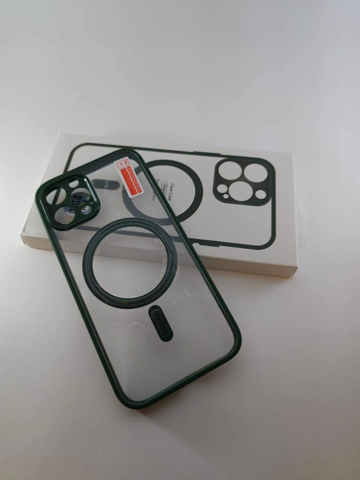 Чехол для Iphone 12 Pro с Magnetic / Чехол для Айфон 12 Pro с магнитным держателем/ Матовый/ Прозрачный/ Зелёный/ Forest green